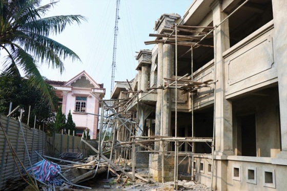 Hà Tĩnh: Sập mái giàn giáo, một người tử vong